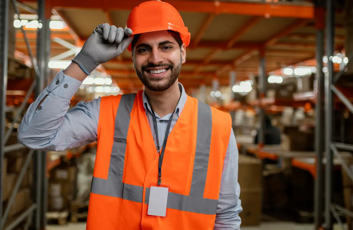 El derecho del trabajo establece las normativas que protegen a los empleados frente a posibles abusos.